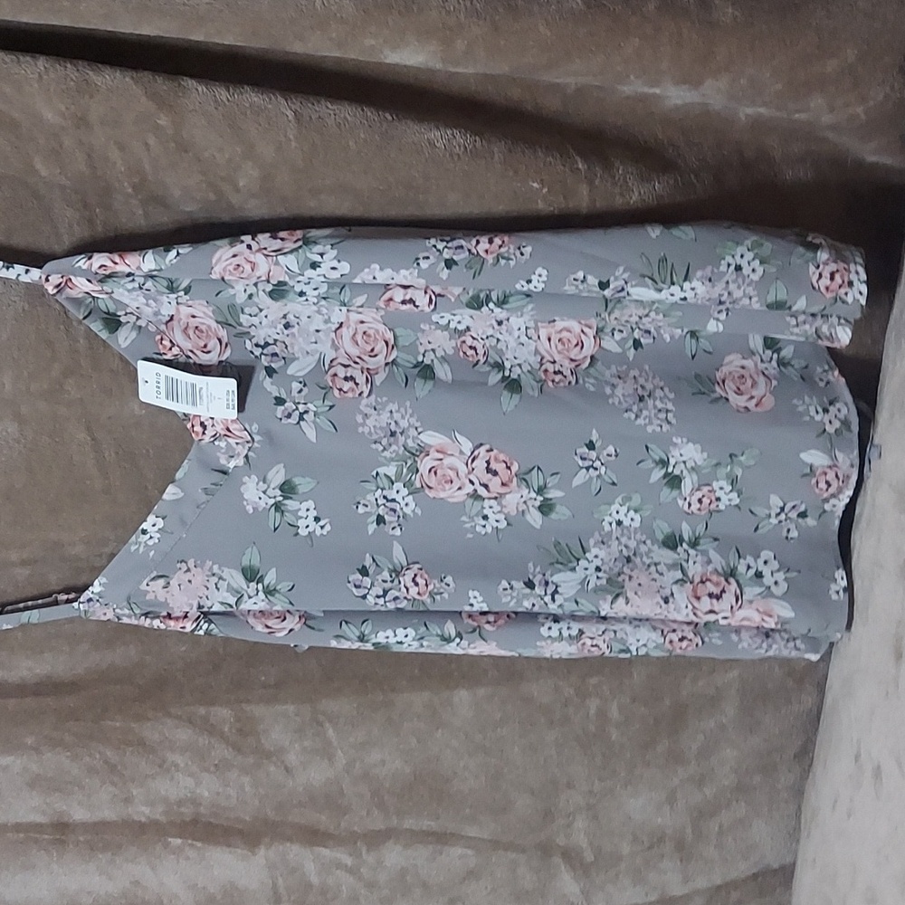 Torrid Grey Floral Cami Sz 1